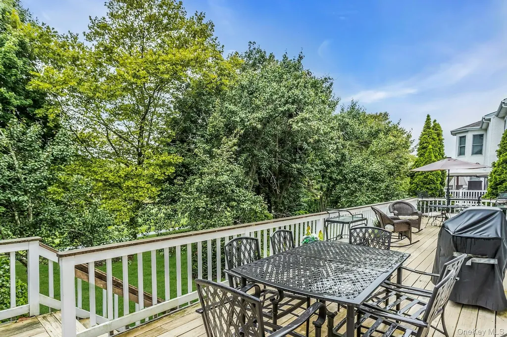 106 Fairway View Drive Commack NY 11725