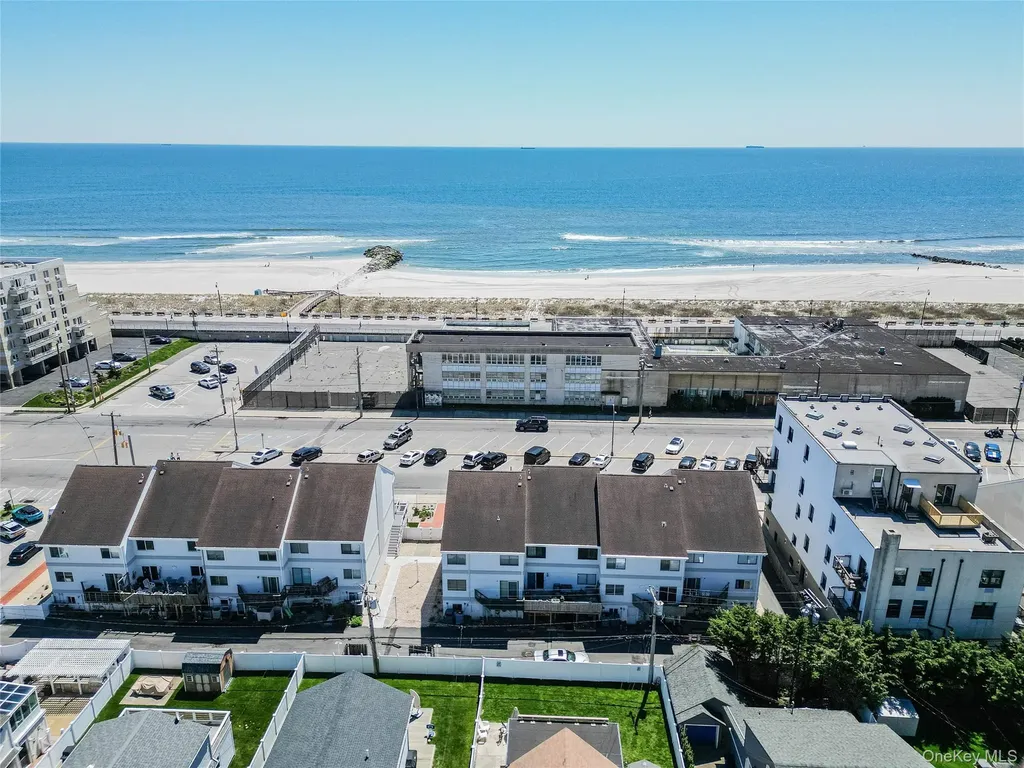 521 W Broadway Long Beach NY 11561