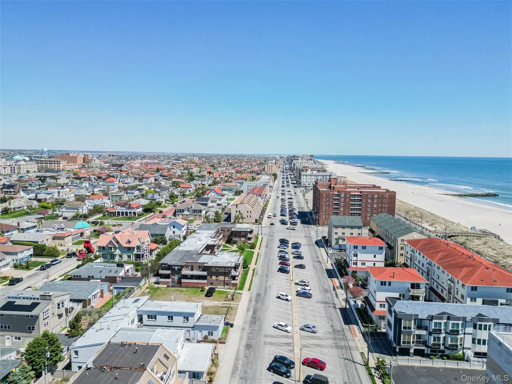 521 W Broadway Long Beach NY 11561