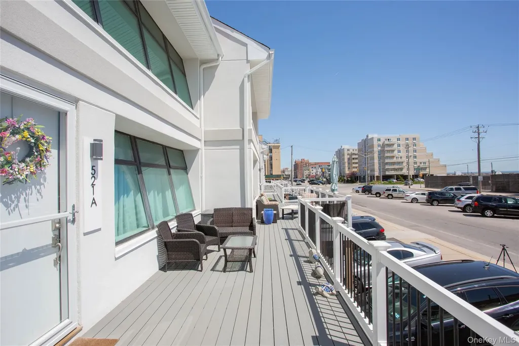 521 W Broadway Long Beach NY 11561