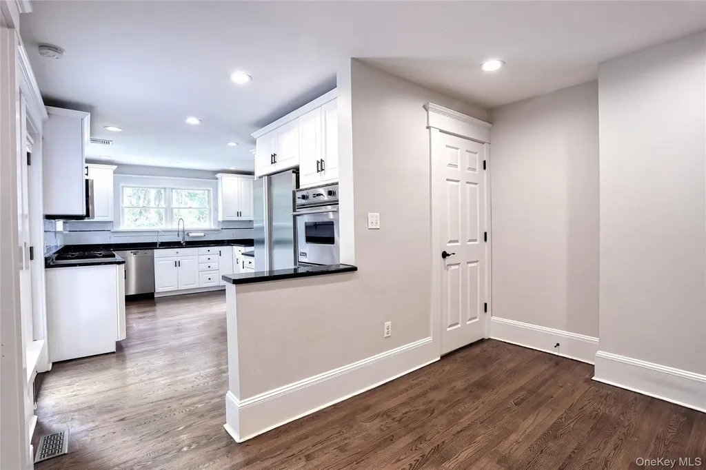 15 Pacific Avenue Nanuet NY 10954