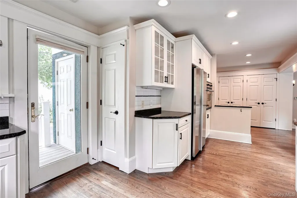 15 Pacific Avenue Nanuet NY 10954