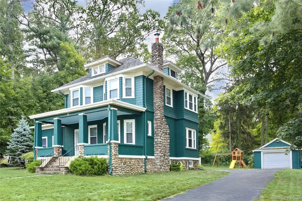 15 Pacific Avenue Nanuet NY 10954