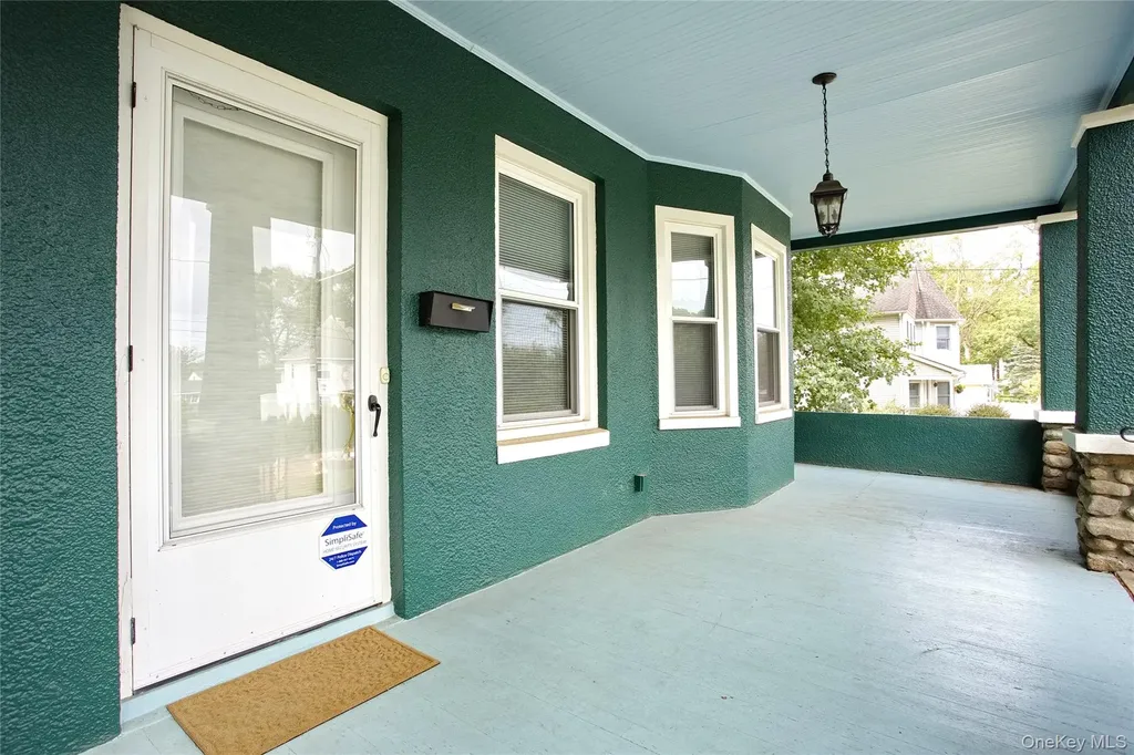 15 Pacific Avenue Nanuet NY 10954
