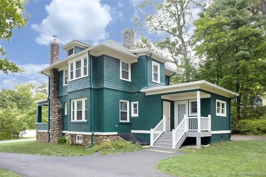15 Pacific Avenue Nanuet NY 10954