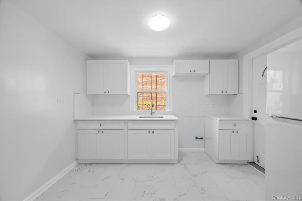 1054 Lydig Avenue Bronx NY 10461