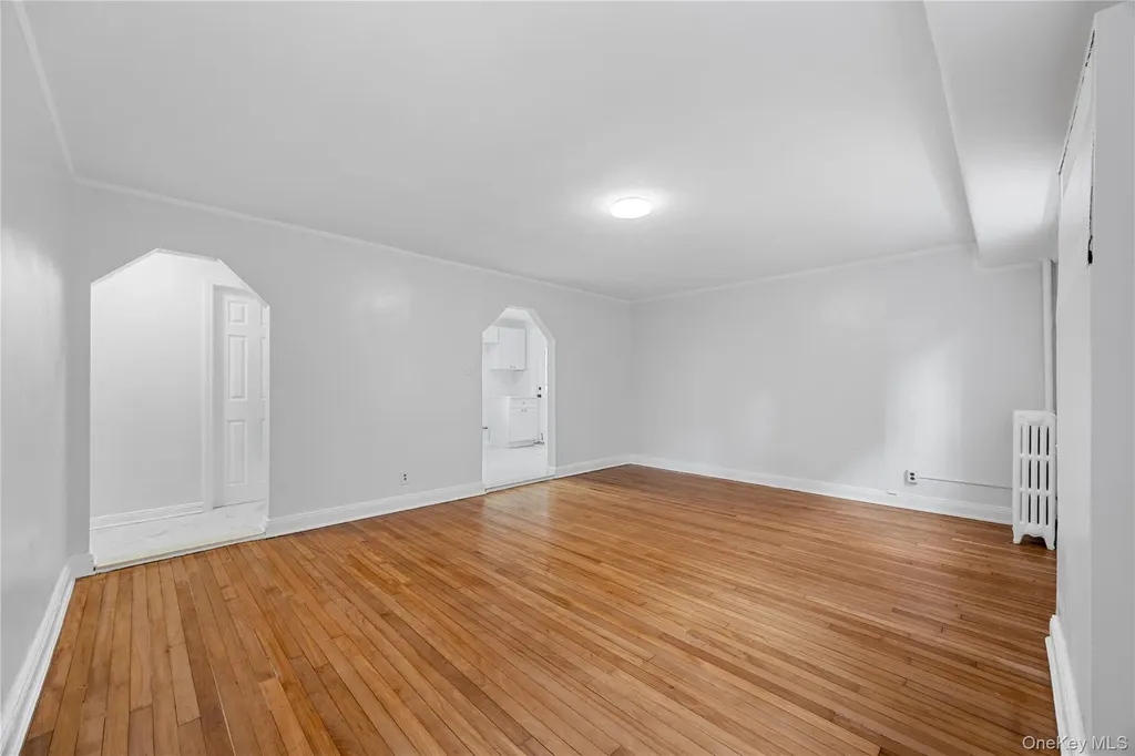 1054 Lydig Avenue Bronx NY 10461