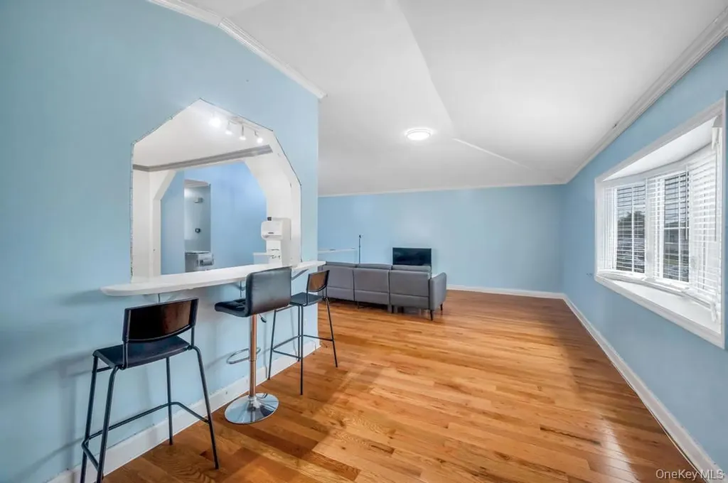 30 Sutton Street Hempstead NY 11550