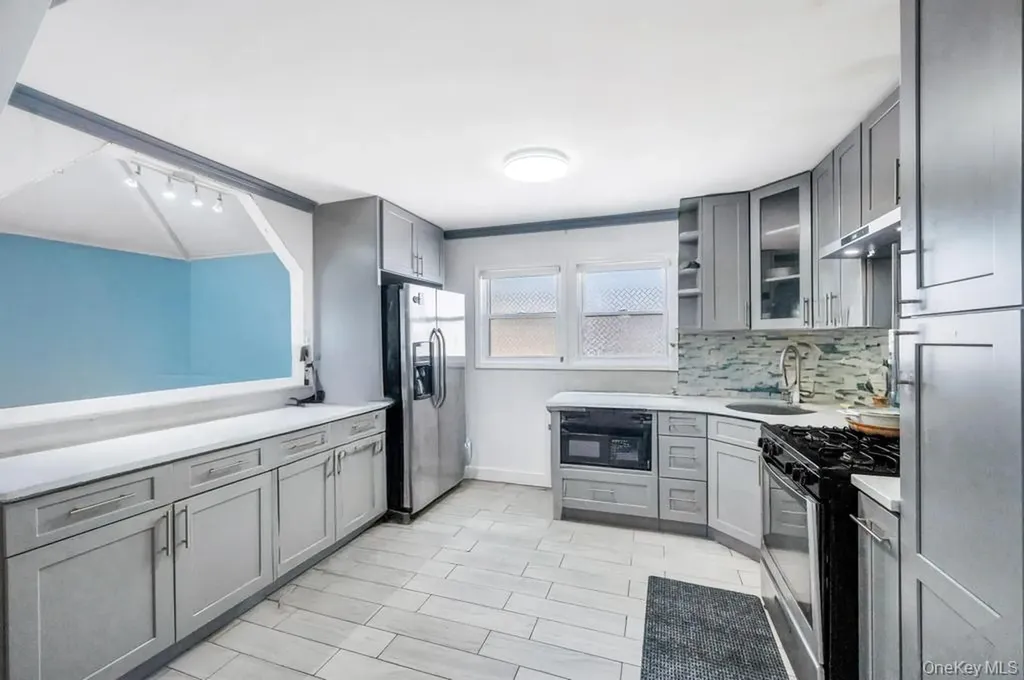 30 Sutton Street Hempstead NY 11550