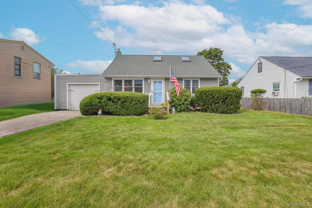 24 Clifton Drive Patchogue NY 11772