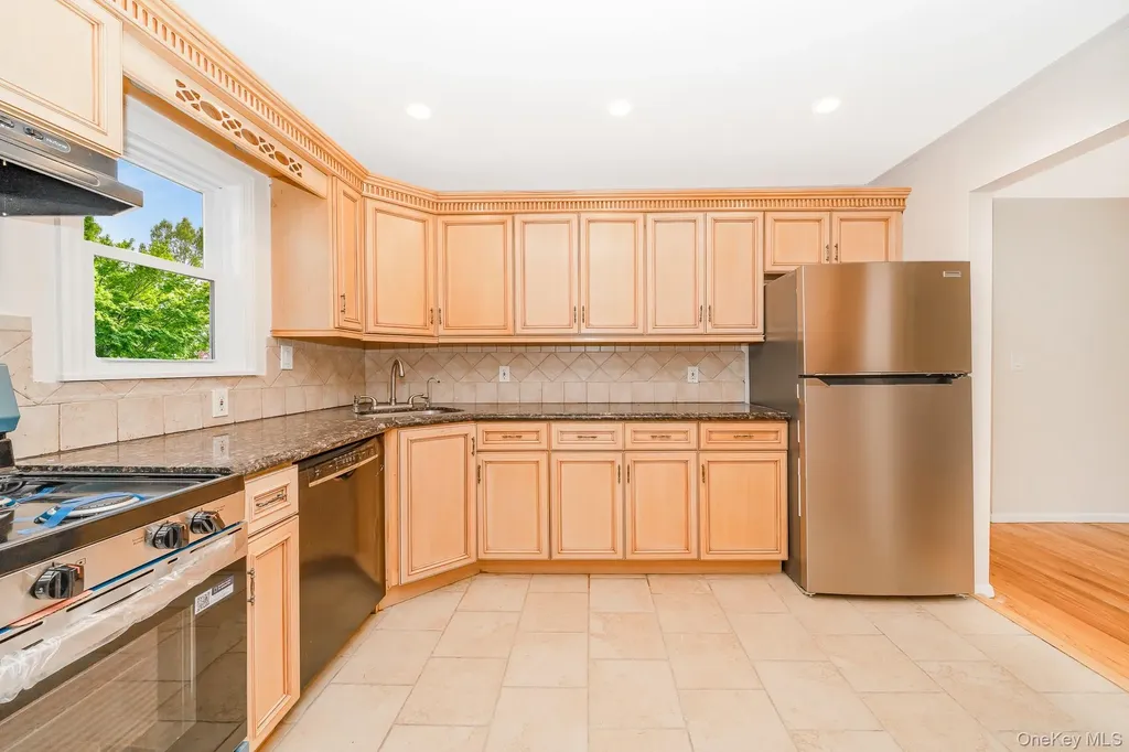 880 Washington Street Baldwin NY 11510