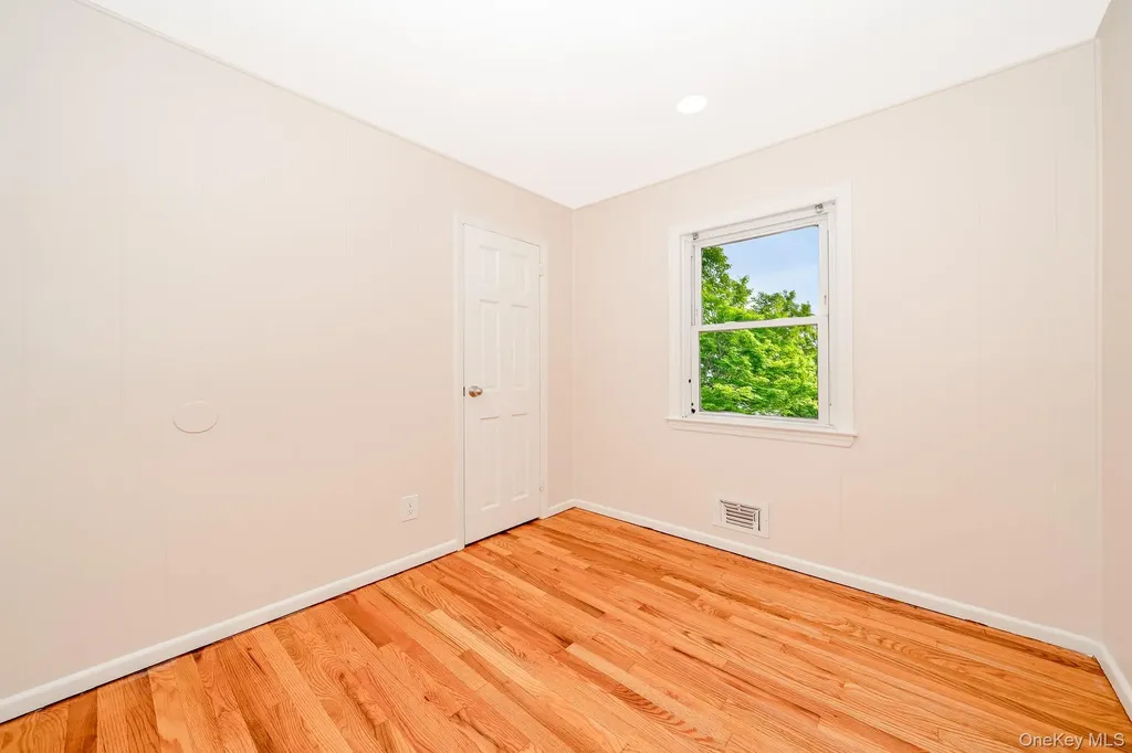 880 Washington Street Baldwin NY 11510