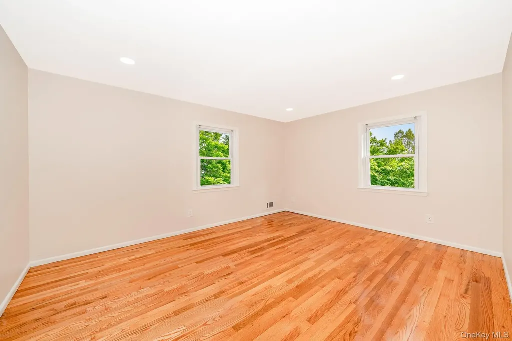 880 Washington Street Baldwin NY 11510