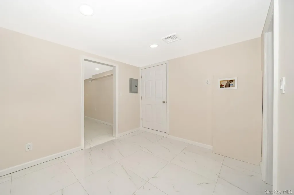 880 Washington Street Baldwin NY 11510