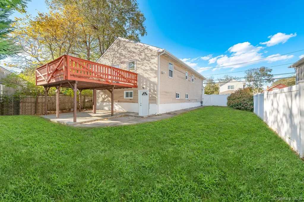 880 Washington Street Baldwin NY 11510