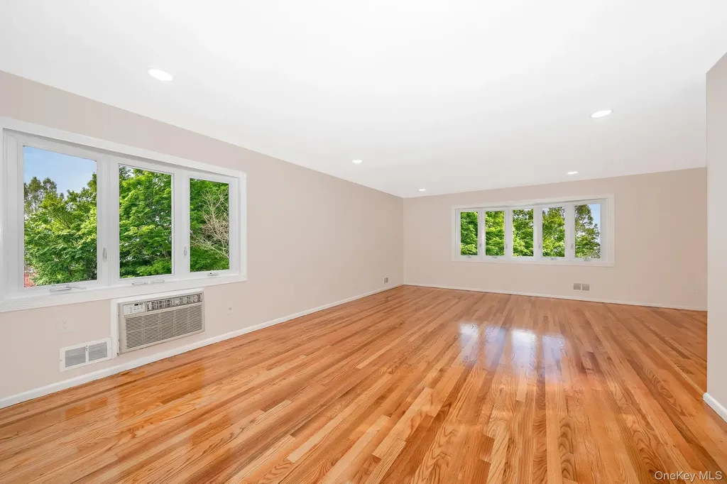 880 Washington Street Baldwin NY 11510