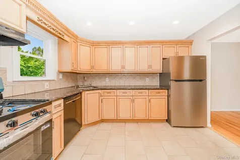 880 Washington Street Baldwin NY 11510