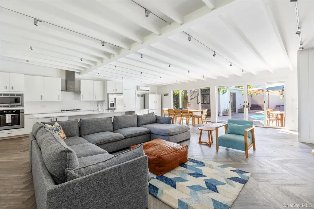 31 Laurel Avenue Seaview NY 11770