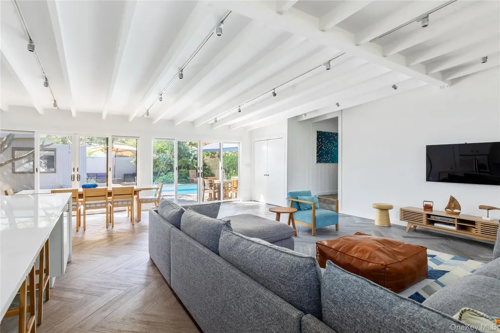 31 Laurel Avenue Seaview NY 11770