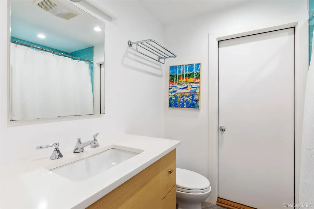 31 Laurel Avenue Seaview NY 11770