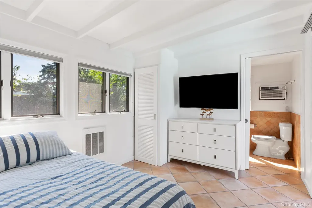 31 Laurel Avenue Seaview NY 11770