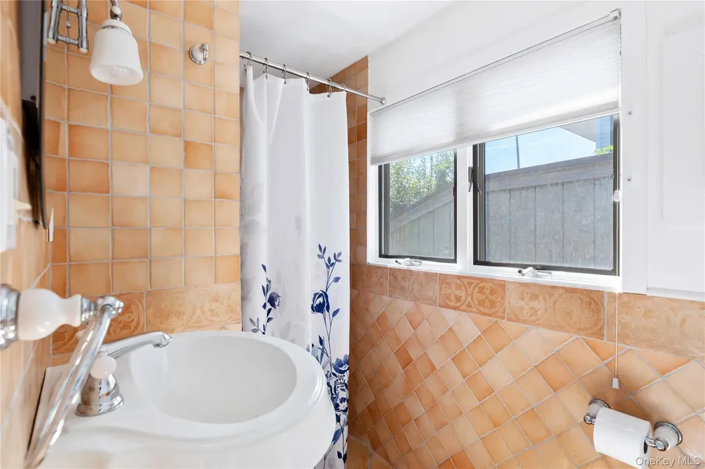 31 Laurel Avenue Seaview NY 11770