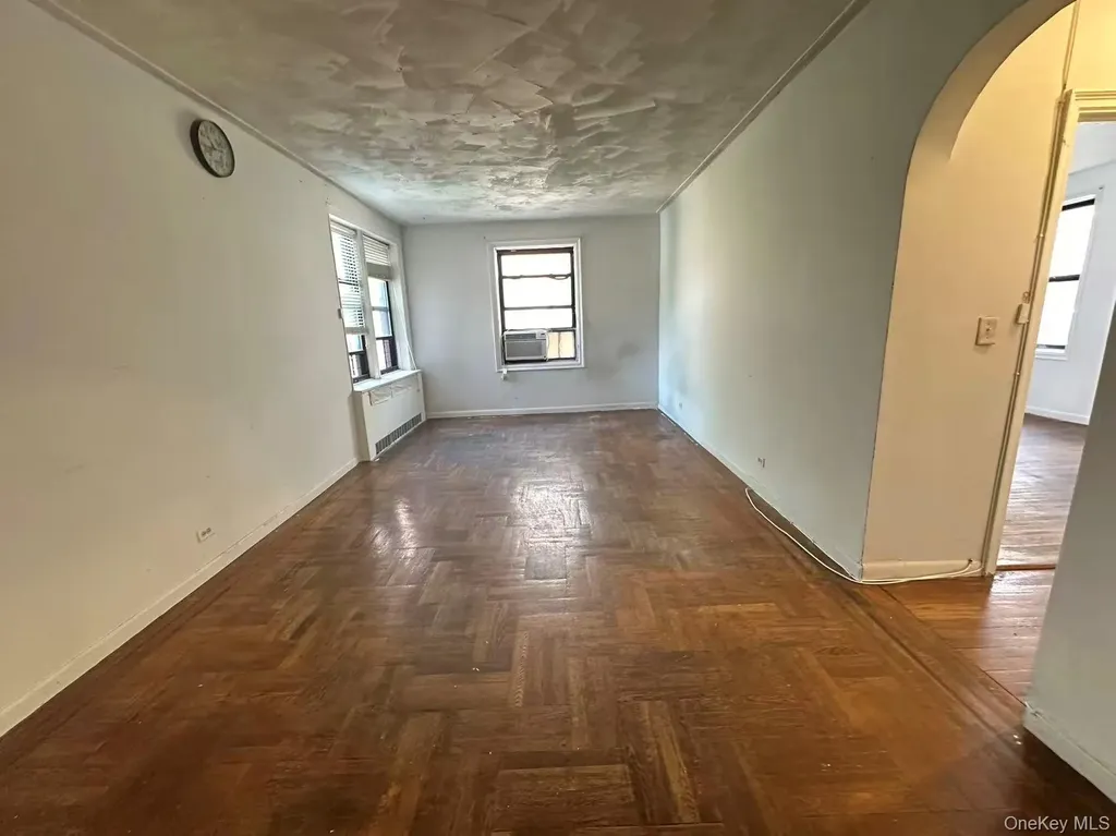 33-38 Parsons Boulevard Flushing NY 11354
