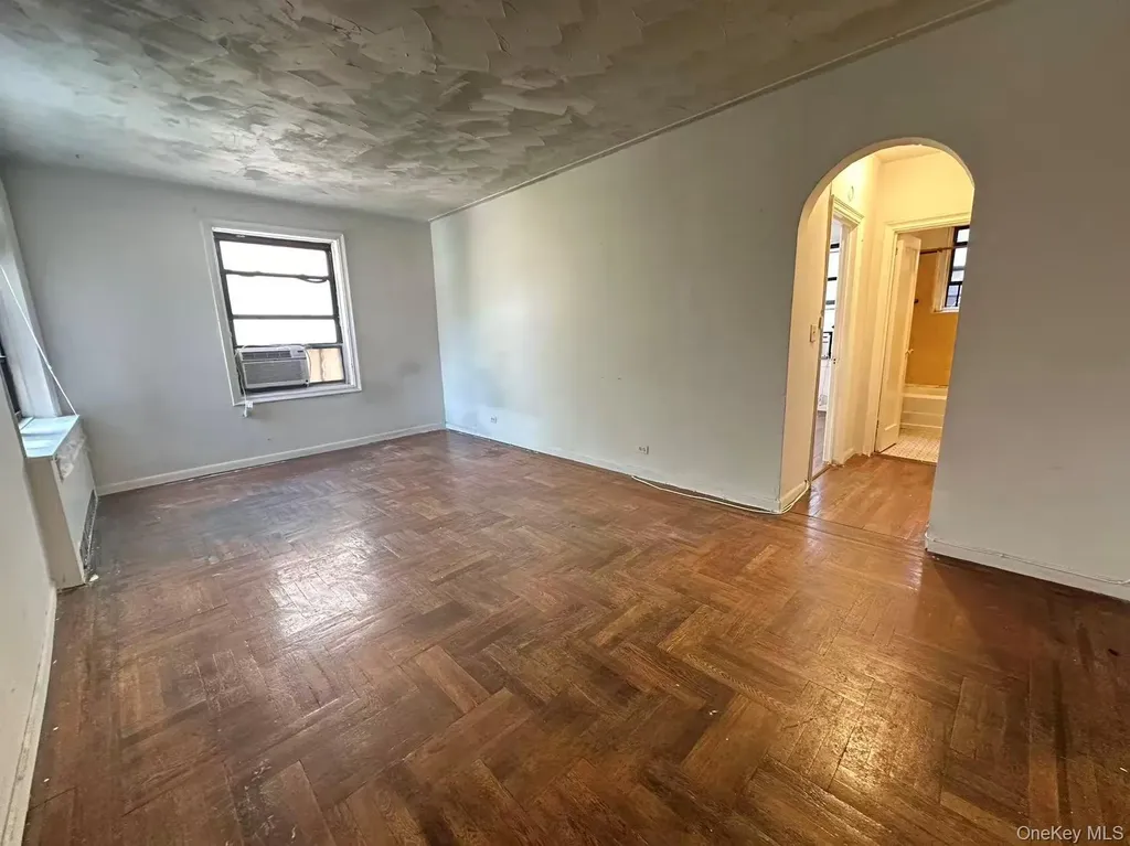 33-38 Parsons Boulevard Flushing NY 11354
