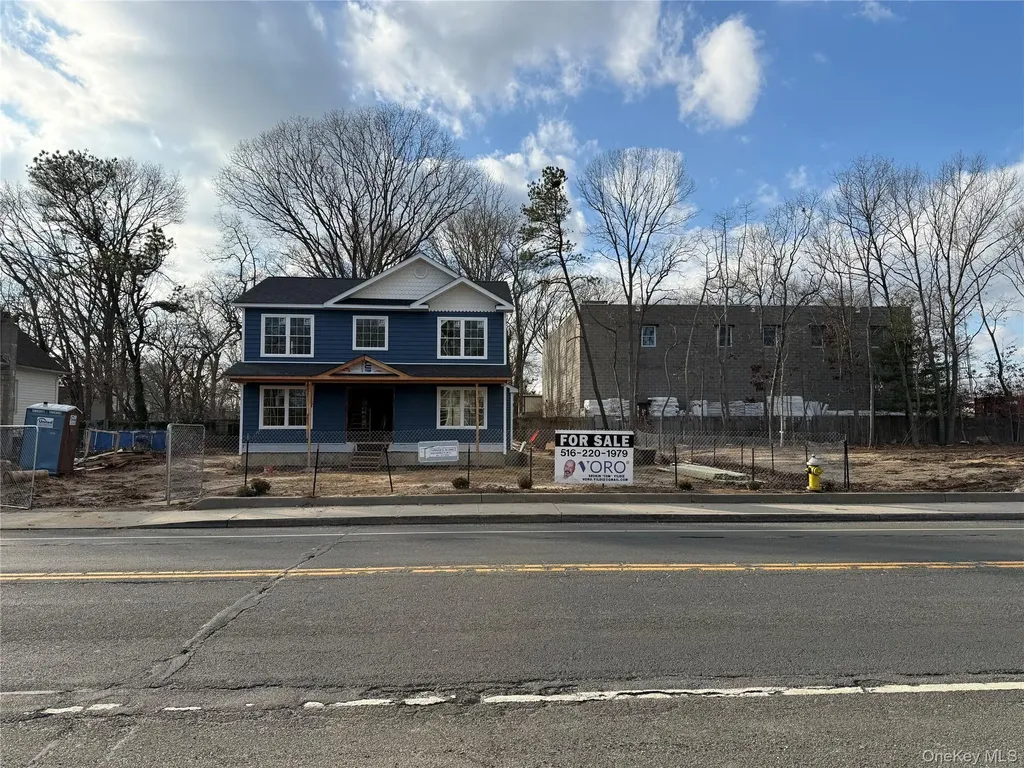 494 Islip Avenue Islip NY 11751
