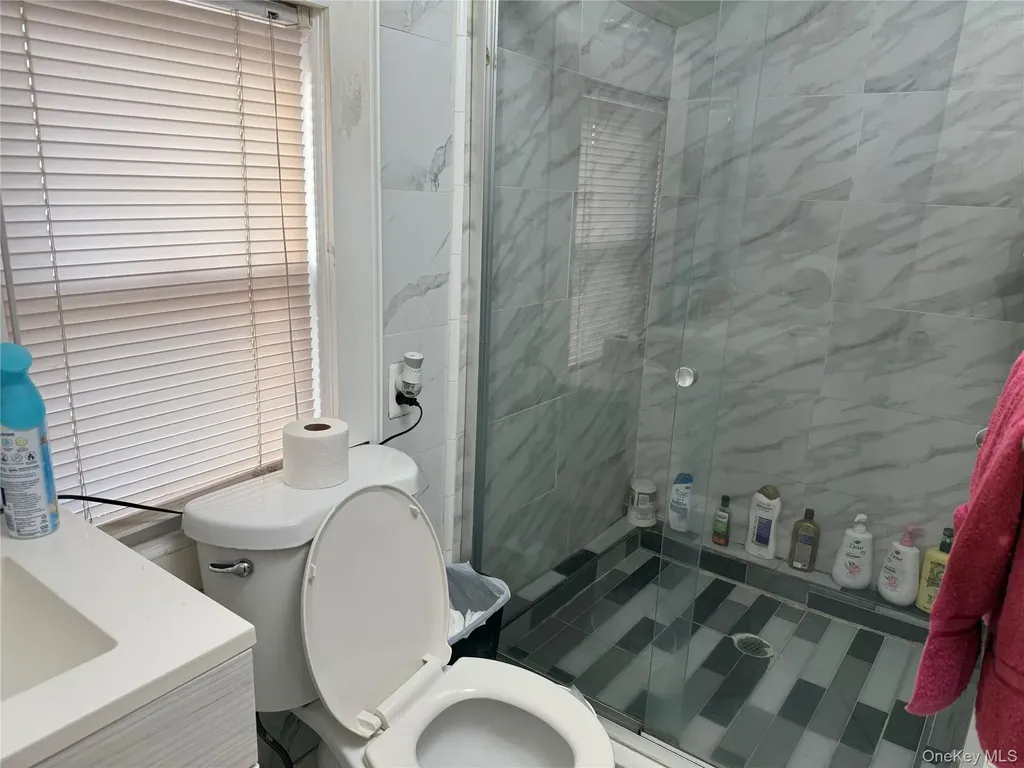 546 Clark Place Uniondale NY 11553