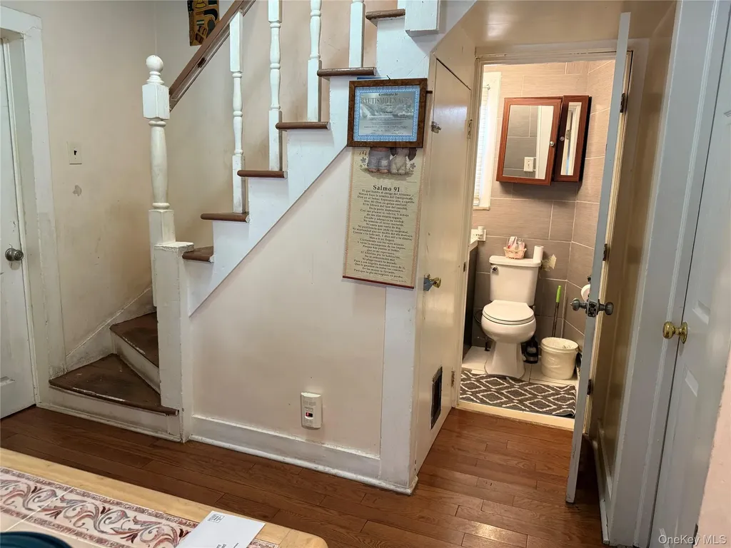 546 Clark Place Uniondale NY 11553