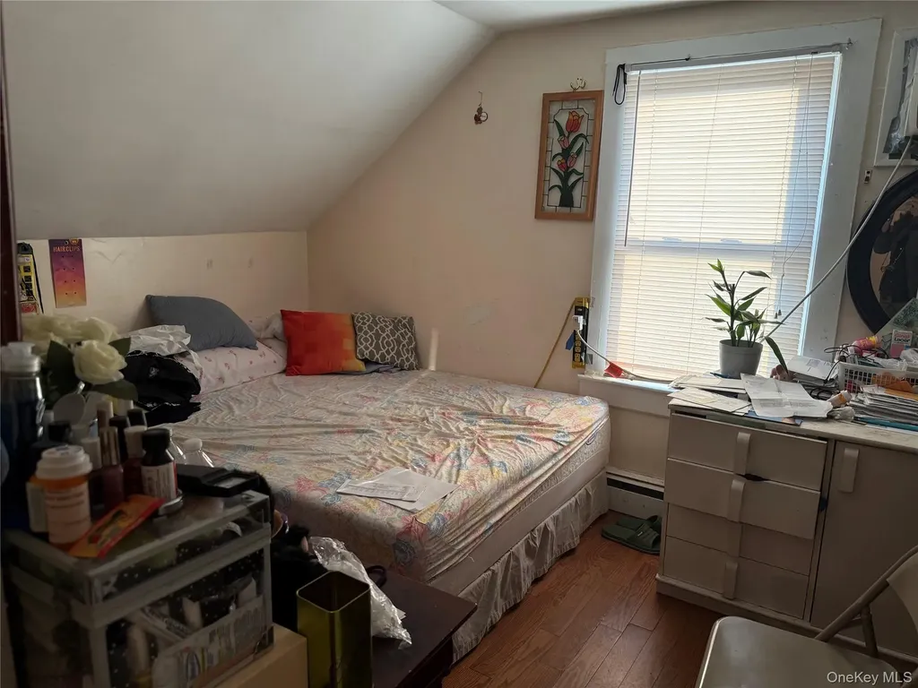 546 Clark Place Uniondale NY 11553