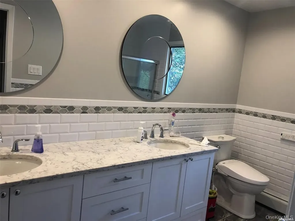 36 Long Ridge Road Plainview NY 11803