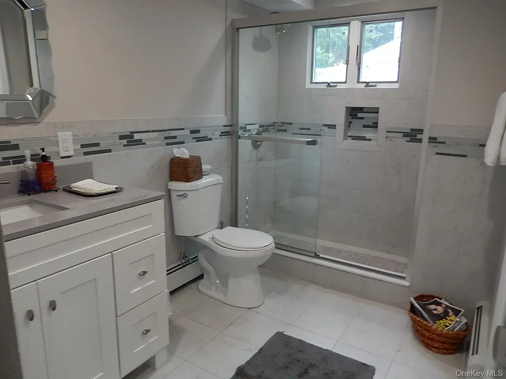36 Long Ridge Road Plainview NY 11803