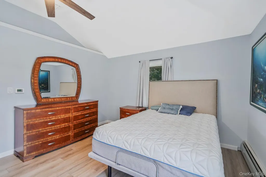 1548 Spur Drive S Islip NY 11751