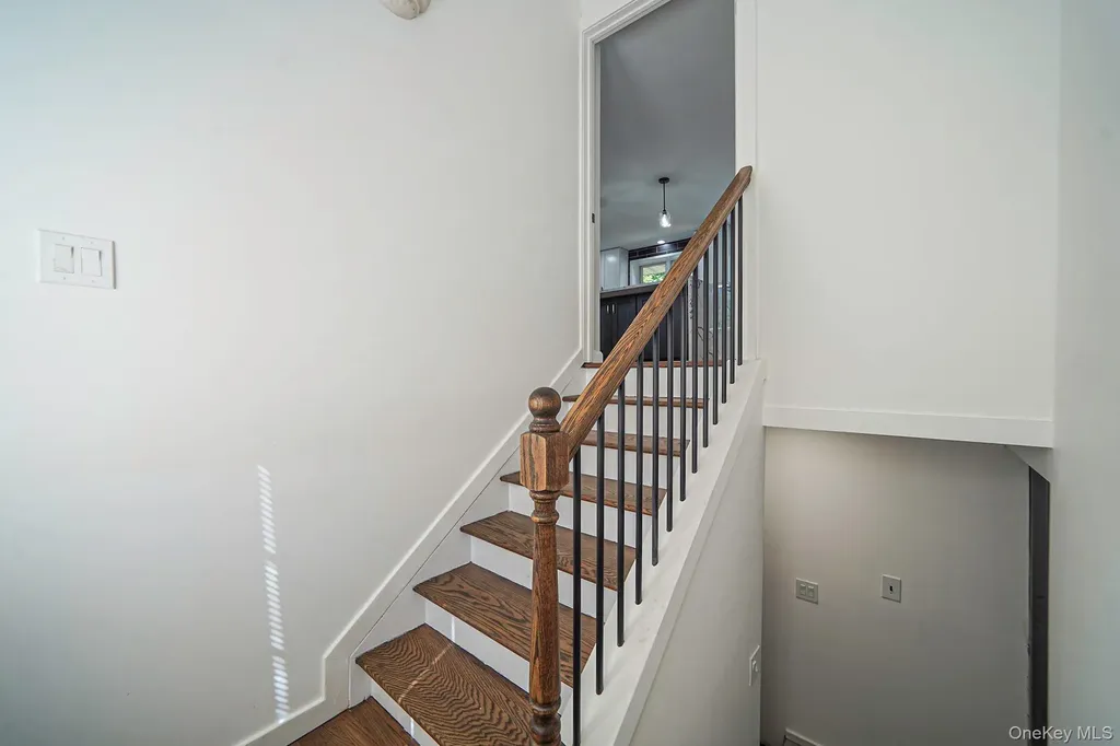 1548 Spur Drive S Islip NY 11751