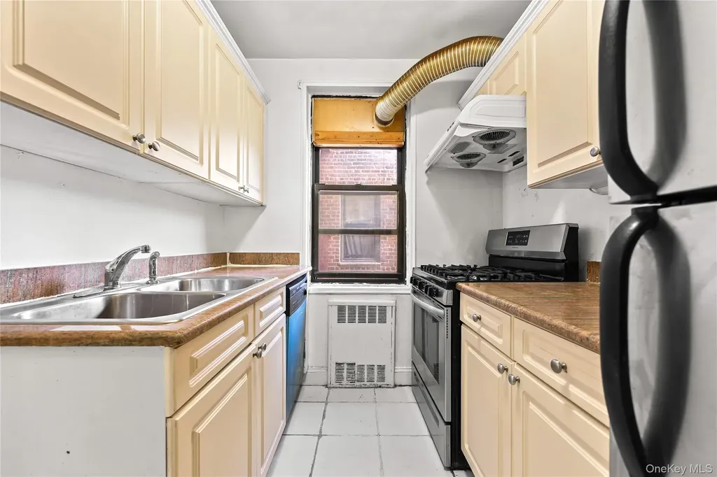 15020 71st Avenue Flushing NY 11367