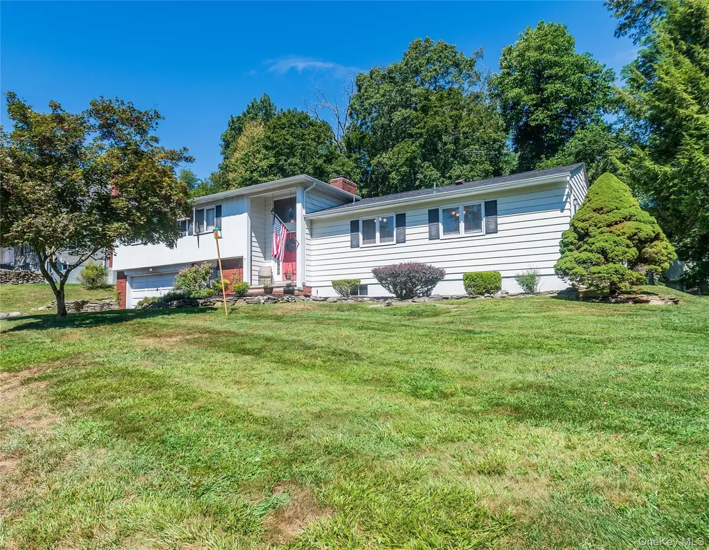 21 Tamidan Road Poughkeepsie NY 12601