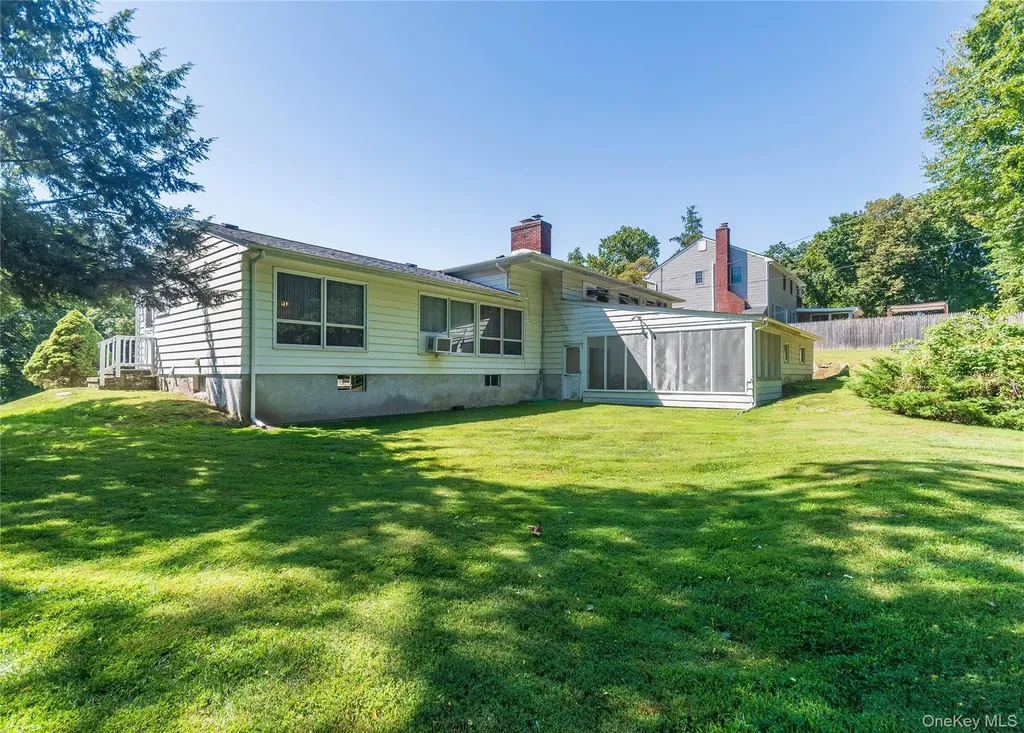 21 Tamidan Road Poughkeepsie NY 12601