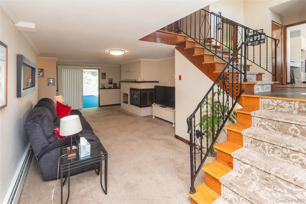 21 Tamidan Road Poughkeepsie NY 12601