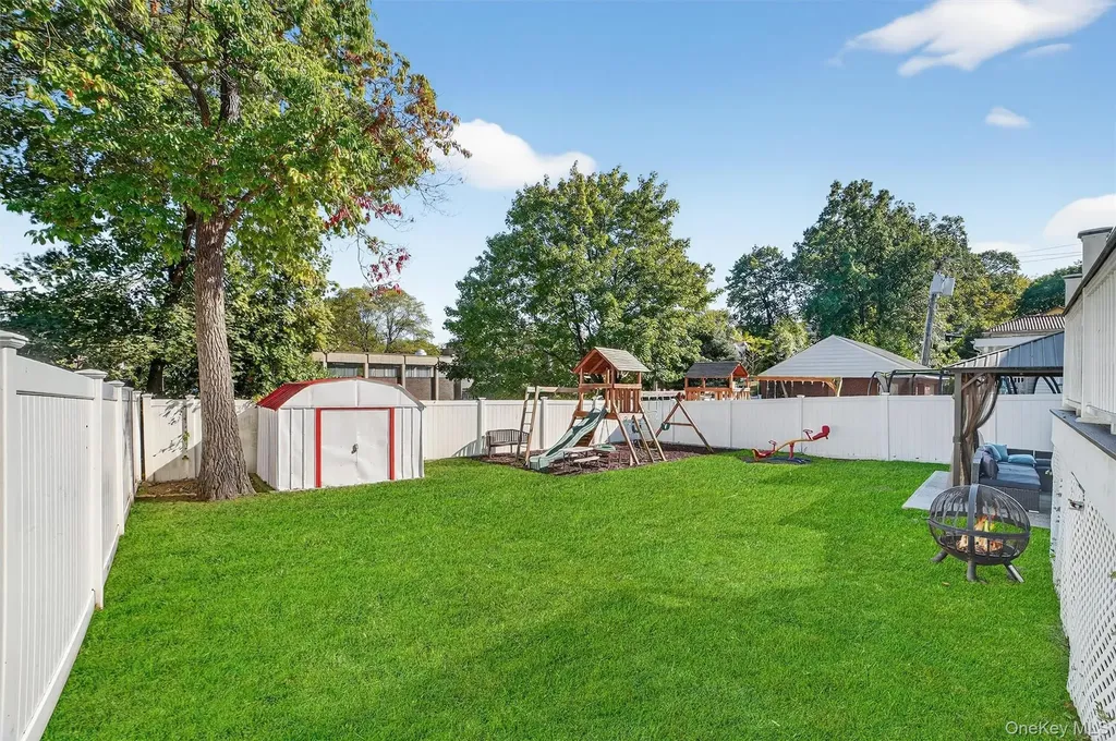 349 Hawthorne Terrace Mount Vernon NY 10552