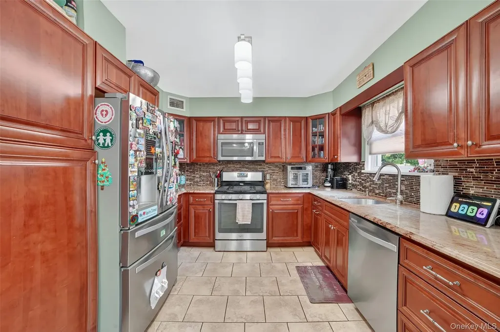 349 Hawthorne Terrace Mount Vernon NY 10552
