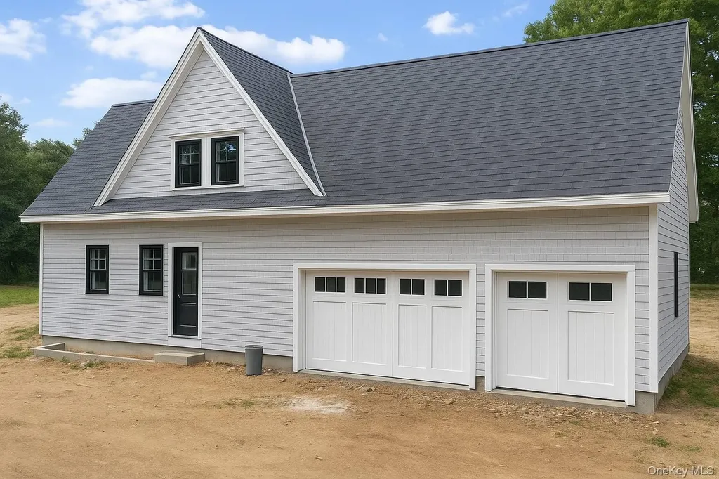 320 Circle Road Muttontown NY 11791