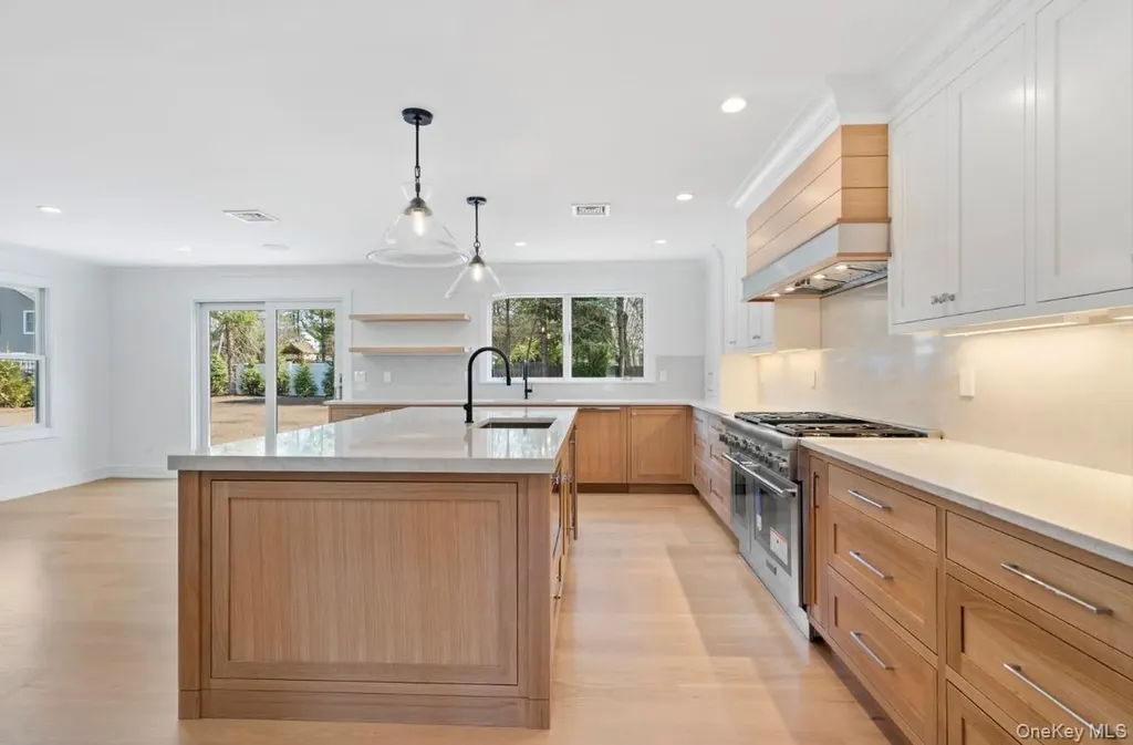 320 Circle Road Muttontown NY 11791
