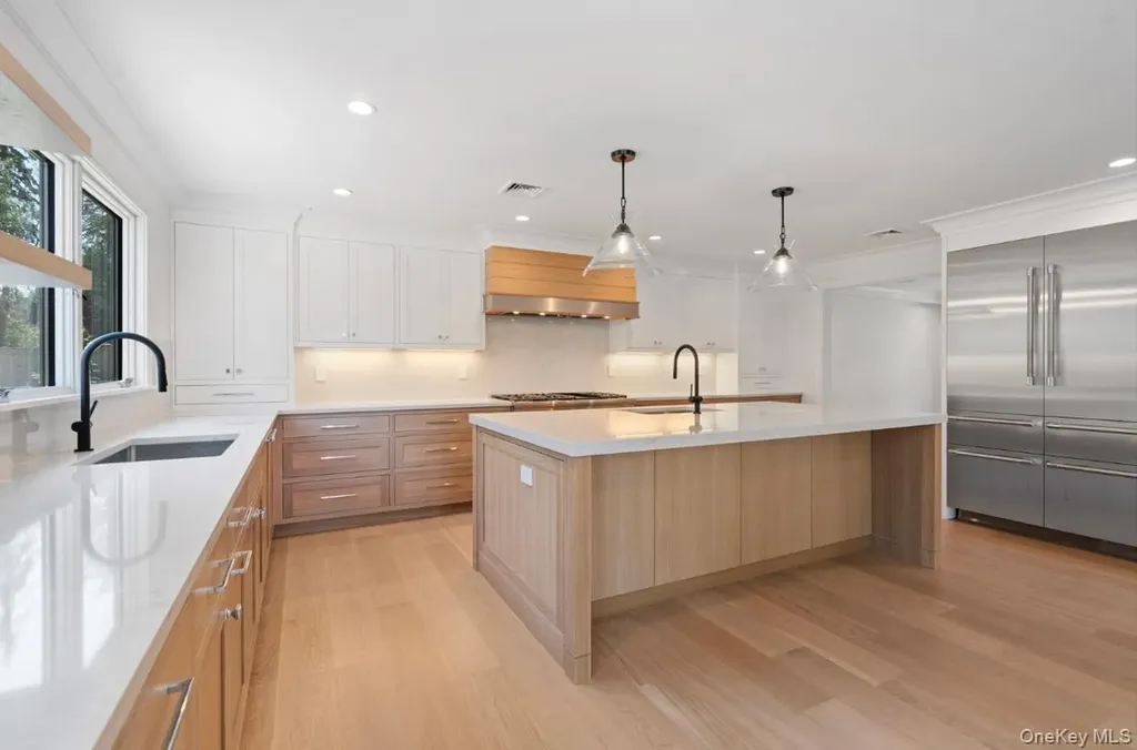 320 Circle Road Muttontown NY 11791