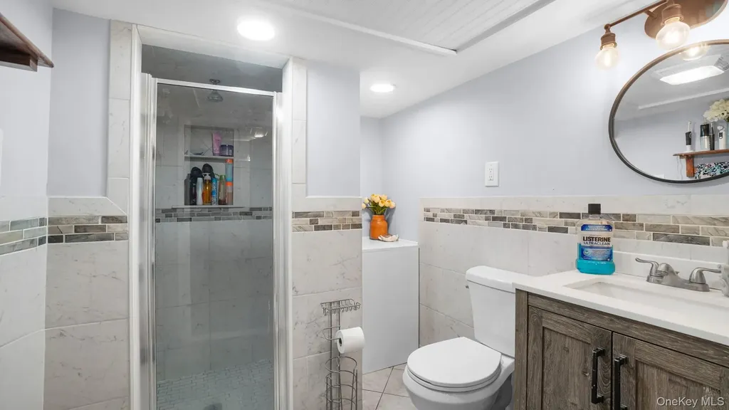 153 Westend Freeport NY 11520