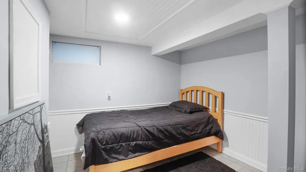 153 Westend Freeport NY 11520
