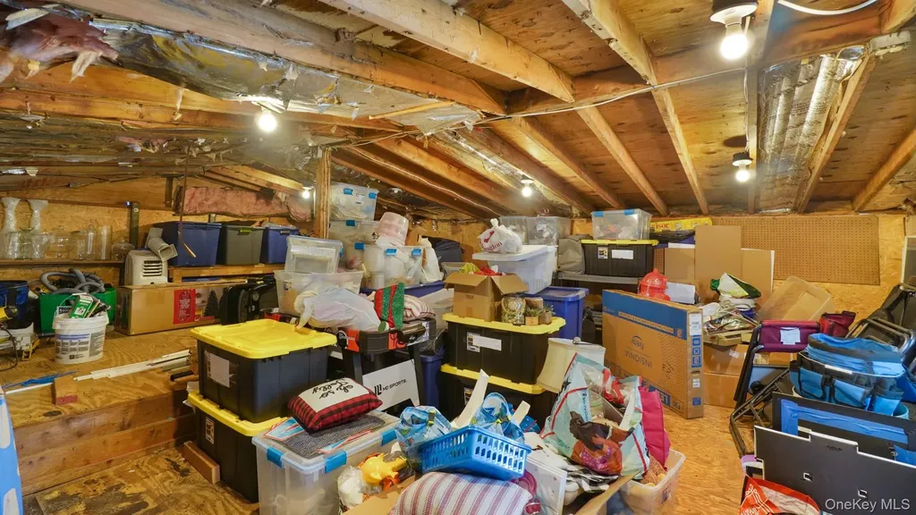 153 Westend Freeport NY 11520