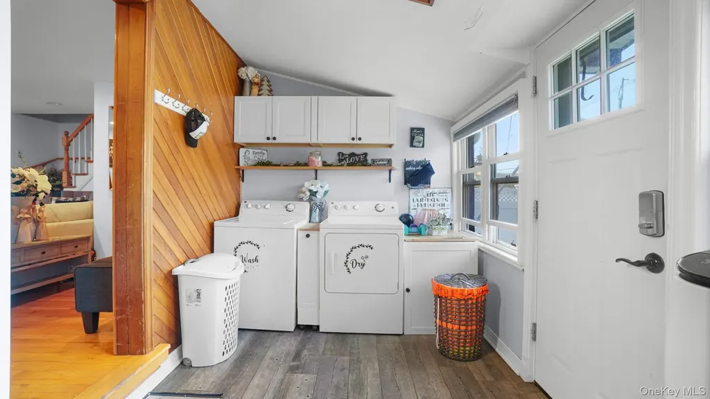 153 Westend Freeport NY 11520