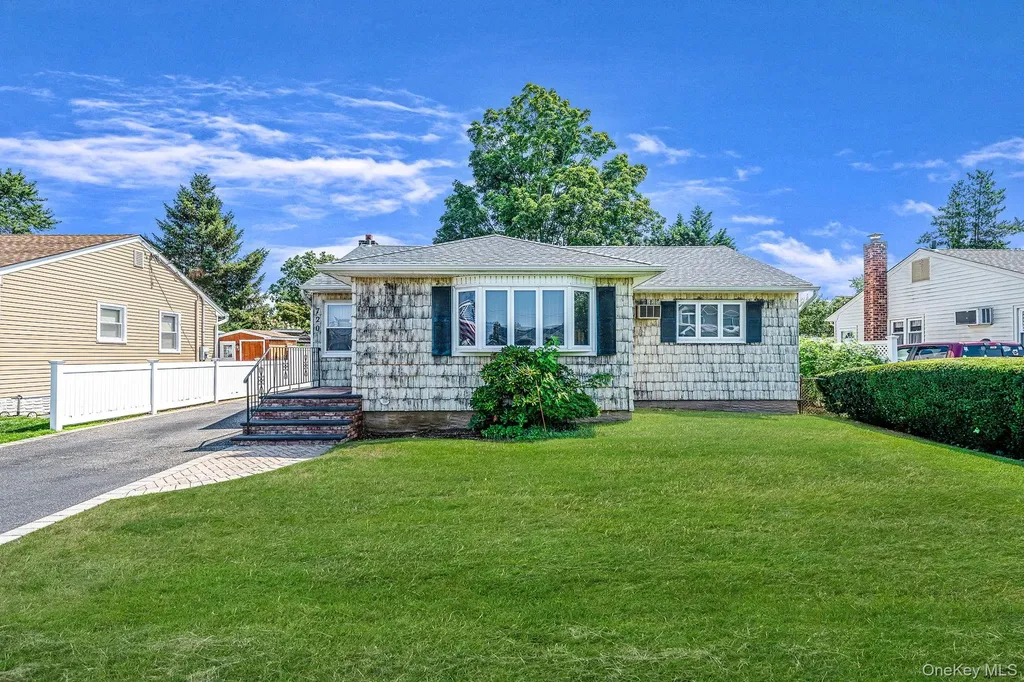 720 Highview Avenue Westbury NY 11590
